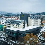 Hvd Grand Business & Leisure