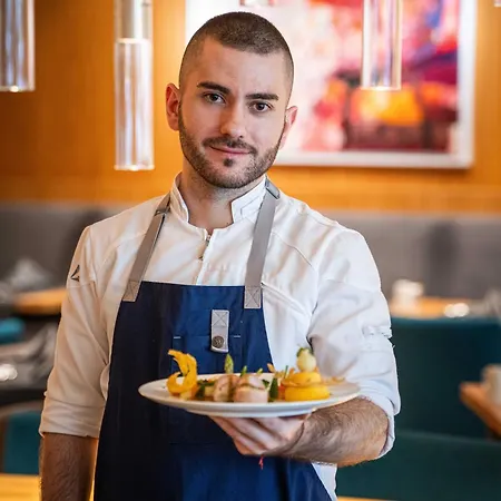 Hvd Grand Business & Leisure