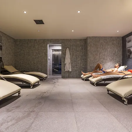 Hotel Hvd Grand