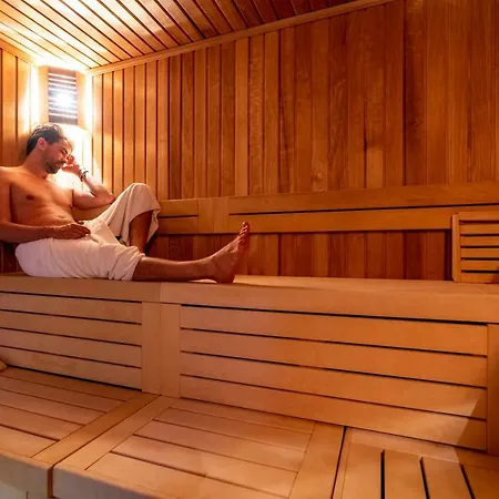 Hvd Grand Business & Leisure