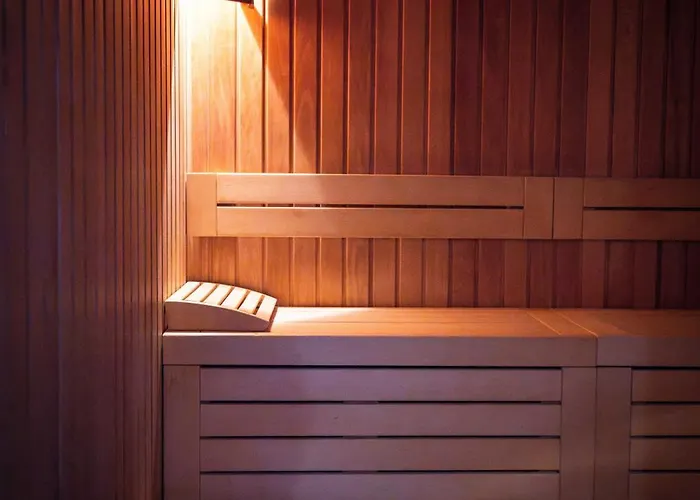 Hvd Grand Business & Leisure 4*