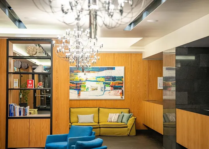 Szálloda Hvd Grand Business & Leisure 4*