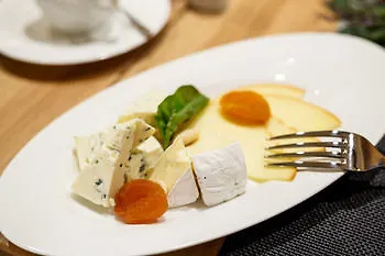 Hvd Grand Business & Leisure Hotel 4*