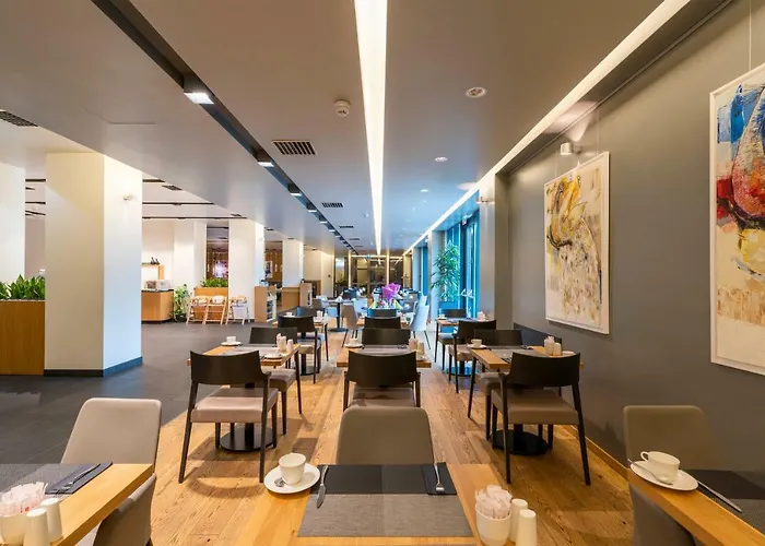 Hvd Grand Business & Leisure